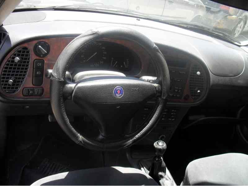 saab 900 berlina del año 1996