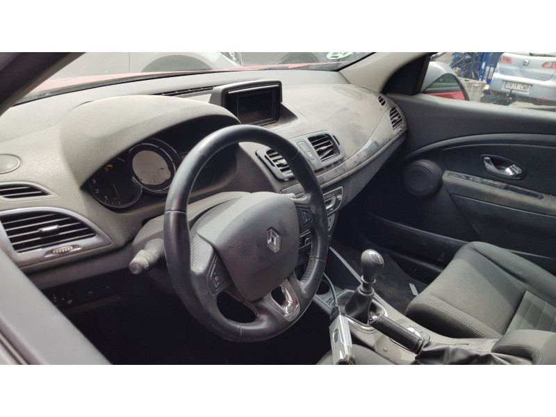 renault megane iii berlina 5 p del año 2015