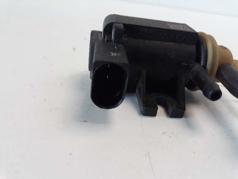 Recambio de valvula aire adicional para volkswagen golf vii lim. (5g1) edition bluemotion referencia OEM IAM 1K0906627B  