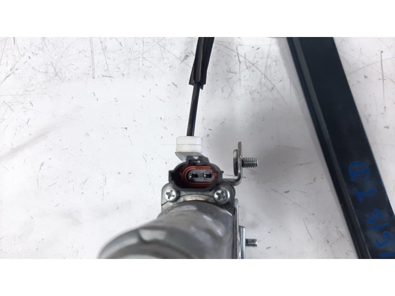 Recambio de elevalunas trasero derecho para ssangyong korando 2.2 td cat referencia OEM IAM 7332134001  