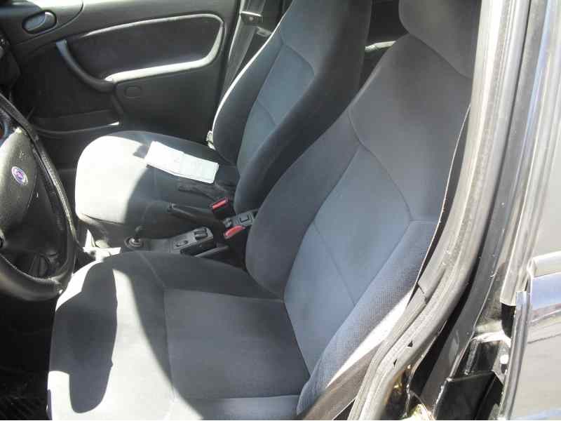 saab 900 berlina del año 1996