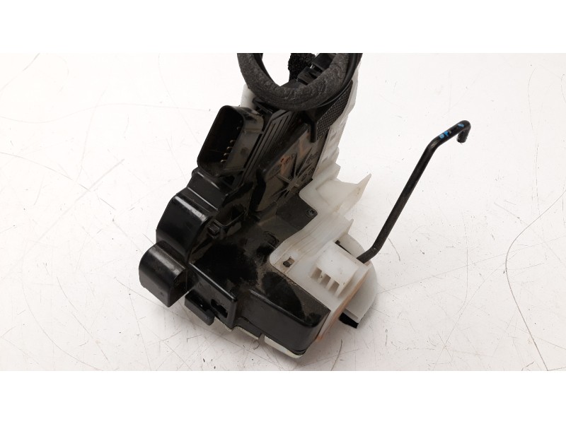 Recambio de cerradura puerta delantera izquierda para hyundai i20 1.2 16v cat referencia OEM IAM 81310C8020  