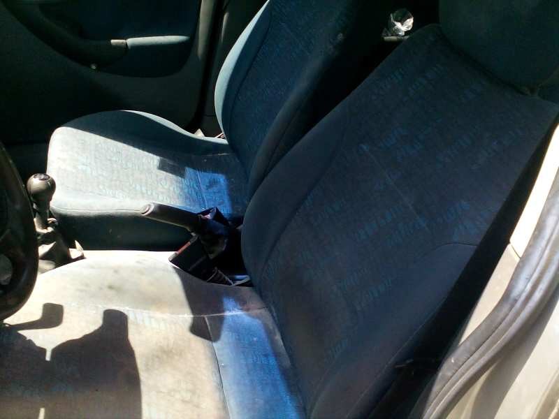 opel corsa c del año 2002