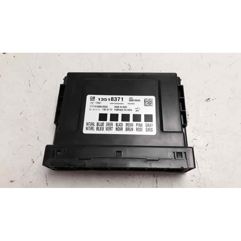 Recambio de caja reles / fusibles para opel astra k lim. 5türig selective start/stop referencia OEM IAM 13446496 F00HJ01757 