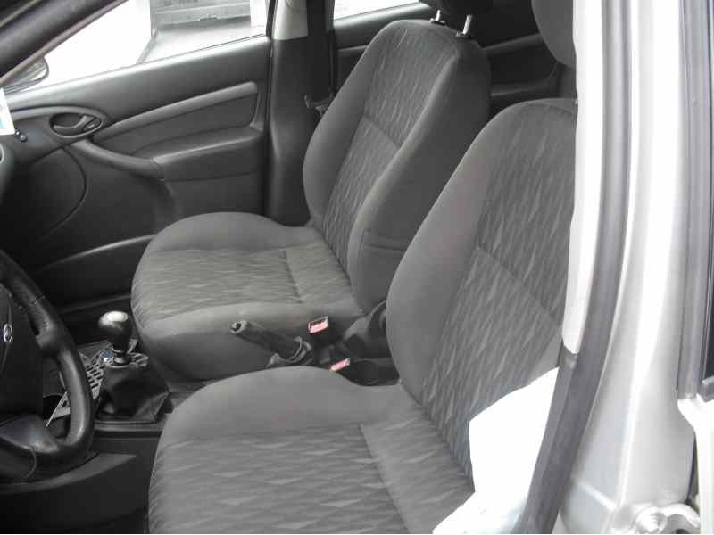 ford focus berlina (cak) del año 2002