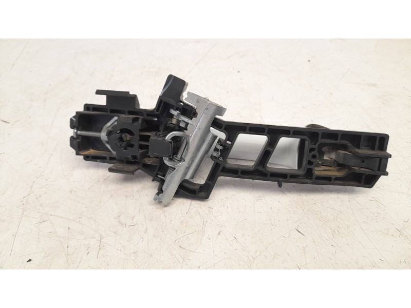 Recambio de maneta exterior lateral derecha para ford transit courier 1.5 tdci cat referencia OEM IAM 8A61A224A37  