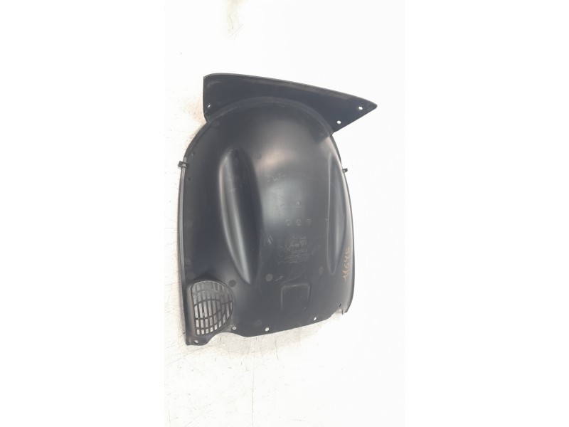 Recambio de moldura para kymco agility 50/125 referencia OEM IAM 64400AKC6E000IT  