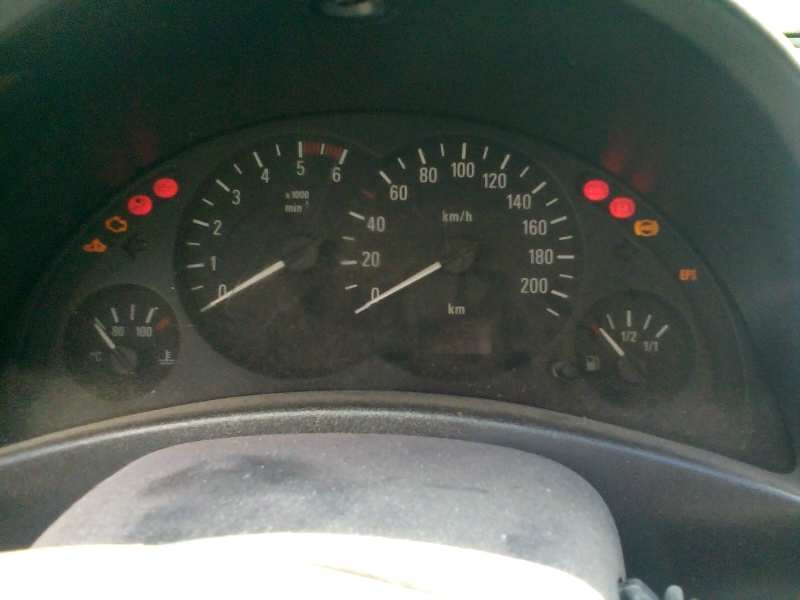 opel corsa c del año 2002