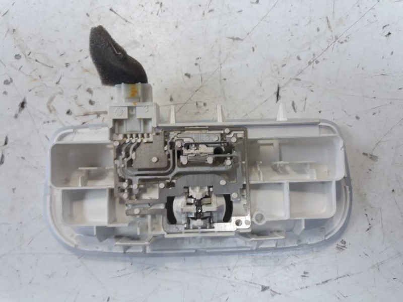 Recambio de luz interior para renault megane iii berlina 5 p style referencia OEM IAM 2643000007R  