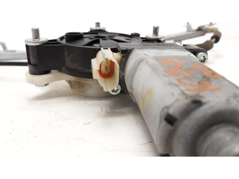 Recambio de elevalunas delantero derecho para hyundai i20 1.2 16v cat referencia OEM IAM 82450C8010  