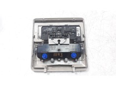 Recambio de luz interior para land rover discovery 4 2.7 td v6 cat referencia OEM IAM LR038071   2