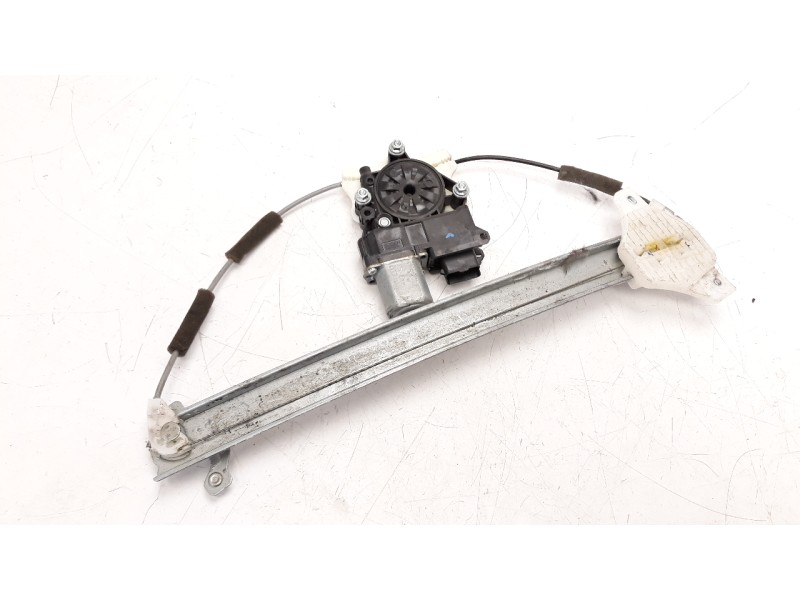 Recambio de elevalunas delantero izquierdo para hyundai i20 1.2 16v cat referencia OEM IAM 82401C8020  