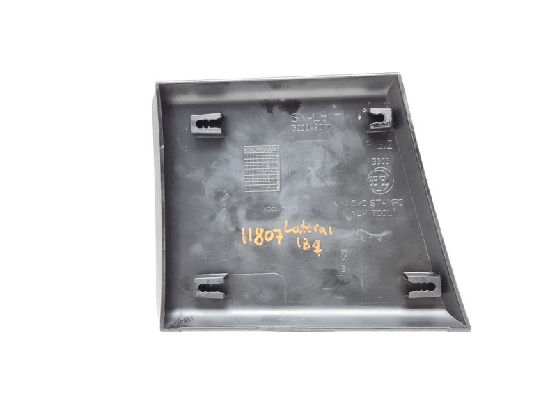 Recambio de moldura para citroen jumper kasten 30 l1h1 bluehdi 120 referencia OEM IAM 1320249070 107095391E 