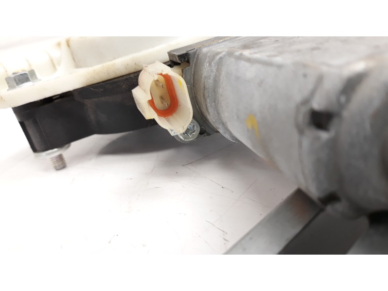 Recambio de elevalunas trasero izquierdo para hyundai i20 1.2 16v cat referencia OEM IAM 83403C7010  