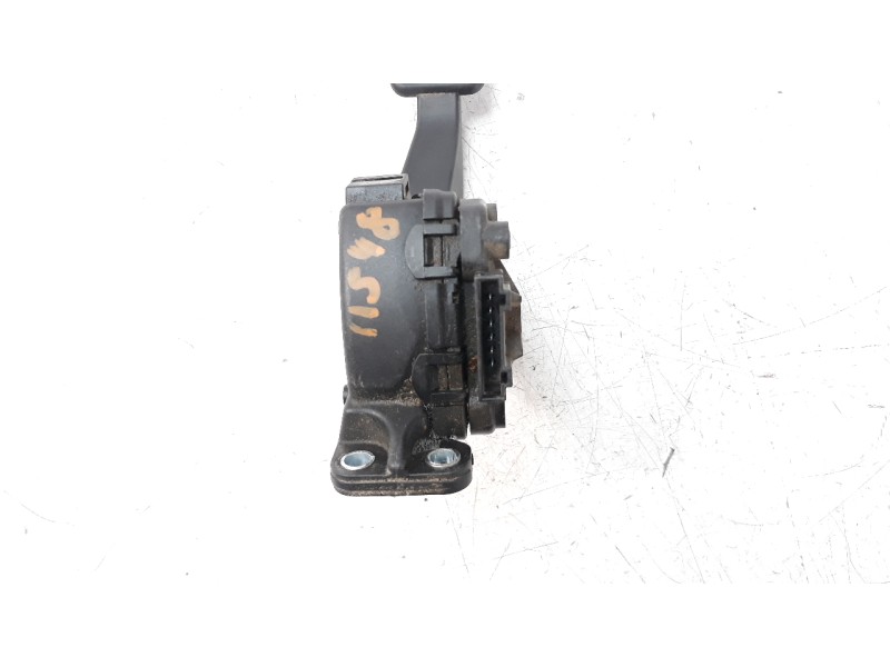 Recambio de potenciometro pedal para dacia duster 1.5 dci diesel fap cat referencia OEM IAM 8200386506D  
