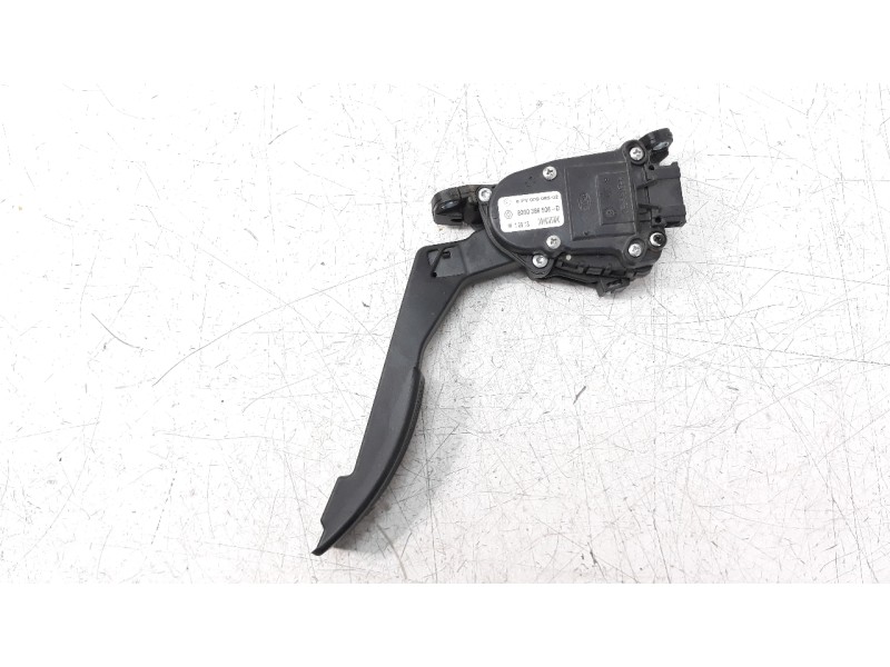 Recambio de potenciometro pedal para dacia duster 1.5 dci diesel fap cat referencia OEM IAM 8200386506D  