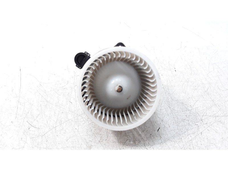 Recambio de ventilador calefaccion para kia ceed 1.4 tgdi cat referencia OEM IAM 97113J7000  