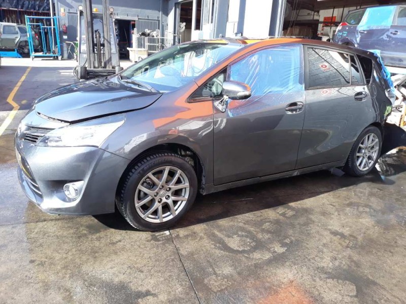 toyota verso del año 2014