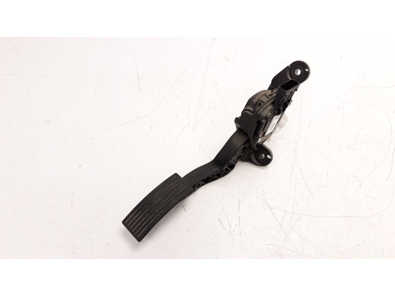 Recambio de potenciometro pedal para hyundai i20 1.2 16v cat referencia OEM IAM 32708B9010  