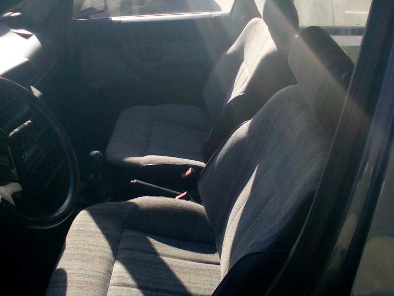 peugeot 405 berlina del año 1990