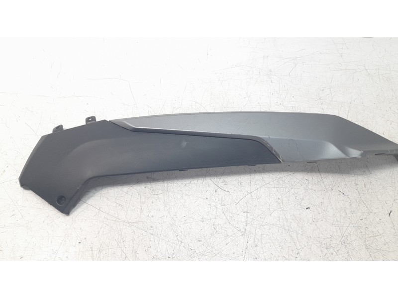 Recambio de moldura para kymco agility 50/125 referencia OEM IAM 64308ALJ8E10  