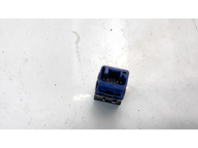 Recambio de interruptor para toyota yaris 1.5 16v cat referencia OEM IAM 849780D010  