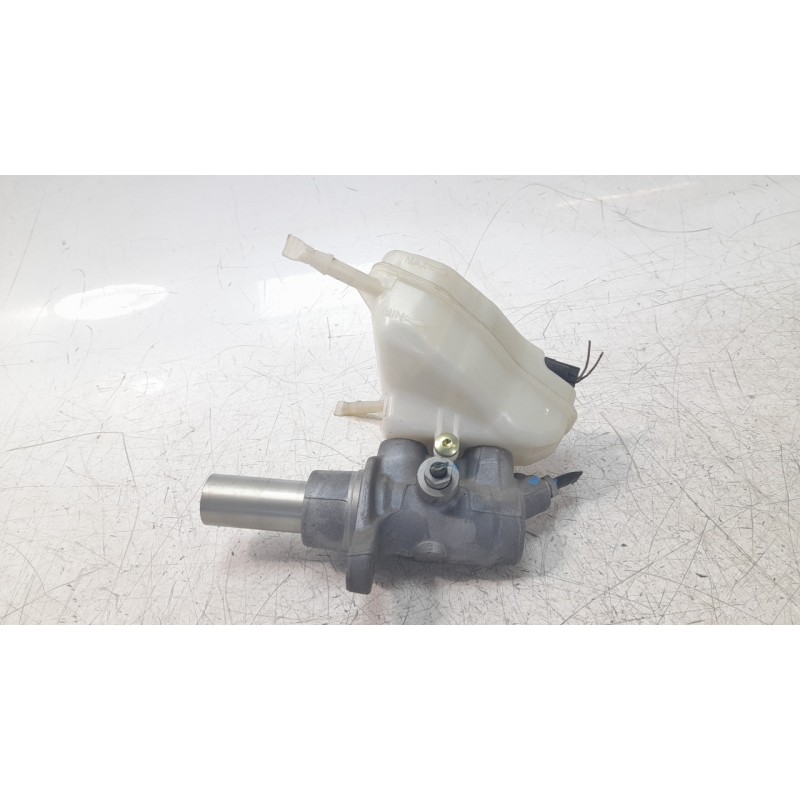 Recambio de bomba freno para mercedes-benz clase c (w205) lim. 2.1 cdi cat referencia OEM IAM A2054300001  