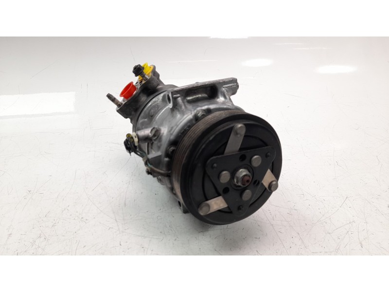 Recambio de compresor aire acondicionado para aston martin rapide 5.9 v12 cat referencia OEM IAM AD4319D629AA  