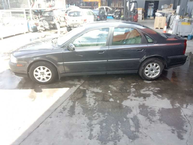 volvo s80 berlina del año 2002