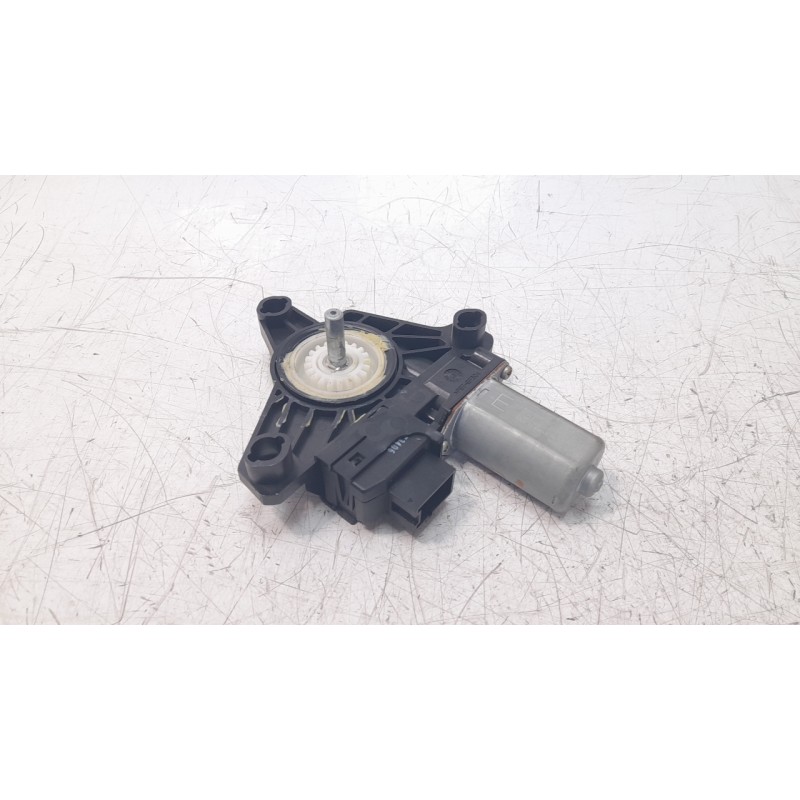 Recambio de motor elevalunas trasero izquierdo para mercedes-benz clase c (w205) lim. 2.1 cdi cat referencia OEM IAM A2139060502