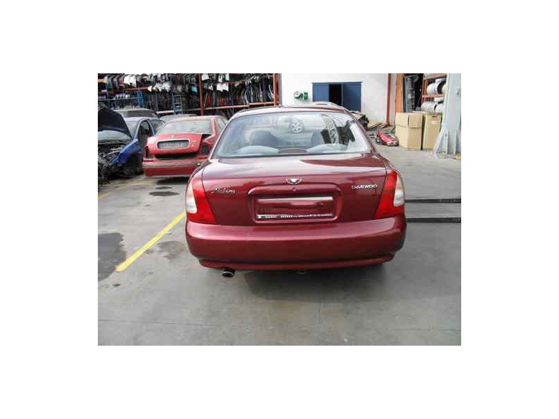 daewoo nubira berlina del año 1999