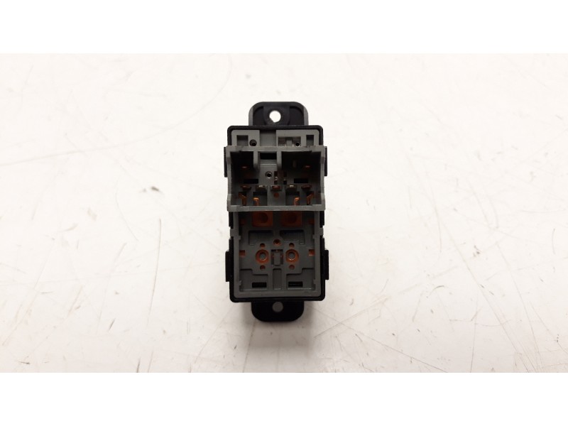Recambio de mando elevalunas trasero izquierdo para hyundai i20 1.2 16v cat referencia OEM IAM 93580C7010  