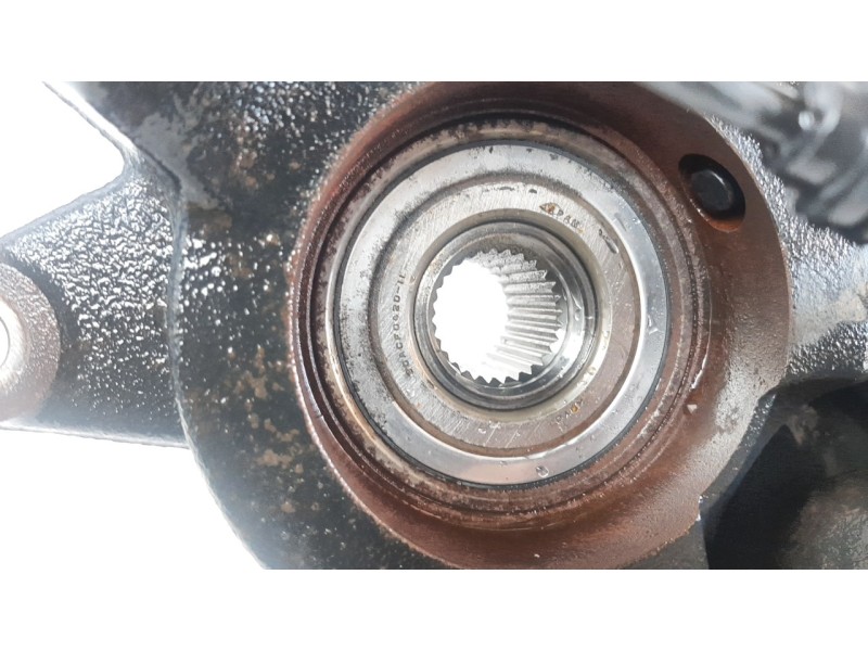 Recambio de mangueta delantera derecha para ssangyong korando 2.2 td cat referencia OEM IAM 4122134004  