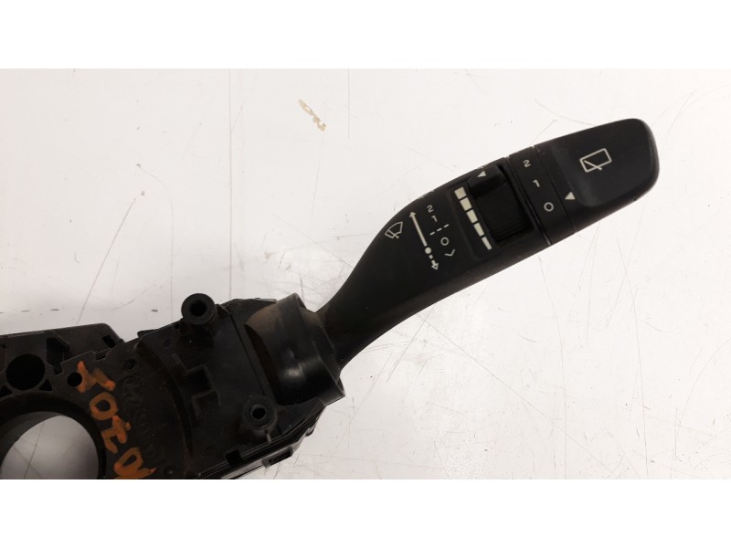 Recambio de mando multifuncion para hyundai i20 1.2 16v cat referencia OEM IAM 93403C8450  