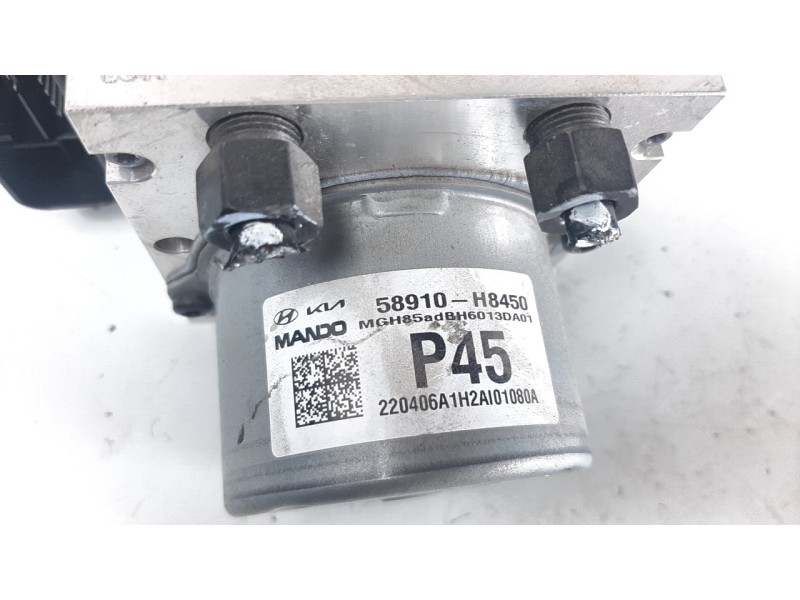 Recambio de abs para kia stonic (ybcuv) referencia OEM IAM 58910H8450  