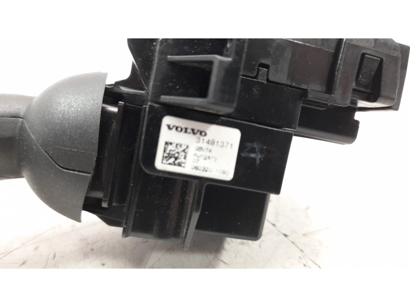 Recambio de mando intermitentes para volvo xc 40 2.0 diesel cat referencia OEM IAM 31481371  