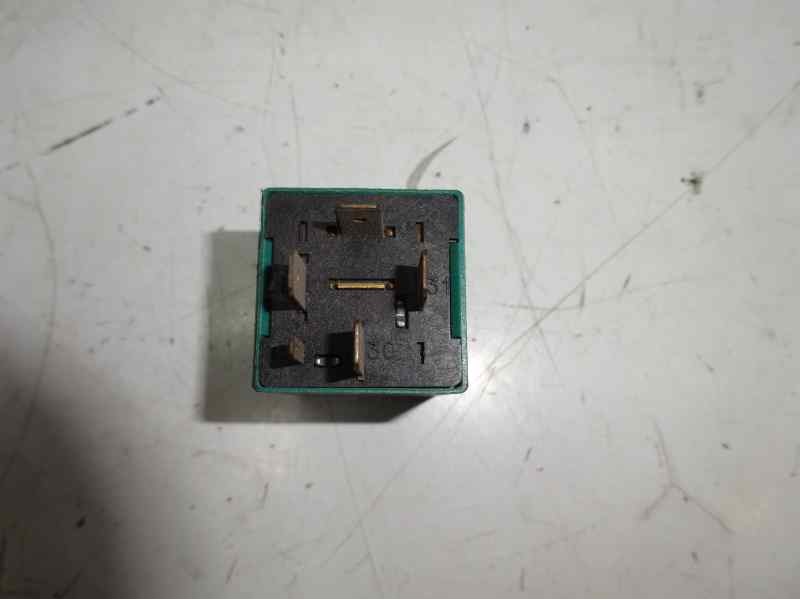 Recambio de rele para opel combo (corsa b) referencia OEM IAM 90376957  