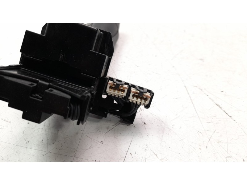 Recambio de mando limpia para volvo xc 40 2.0 diesel cat referencia OEM IAM 31481373  