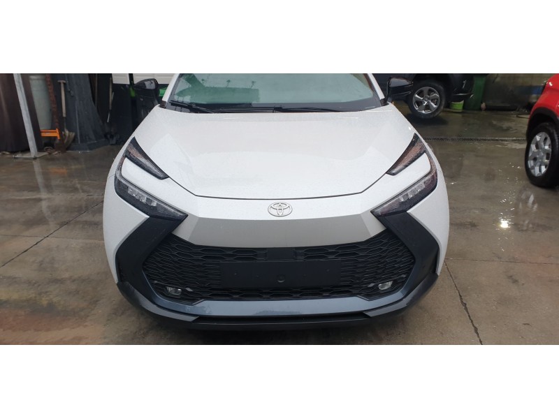 Recambio de morro completo para toyota c-hr hybrid active referencia OEM IAM 52119F4922  