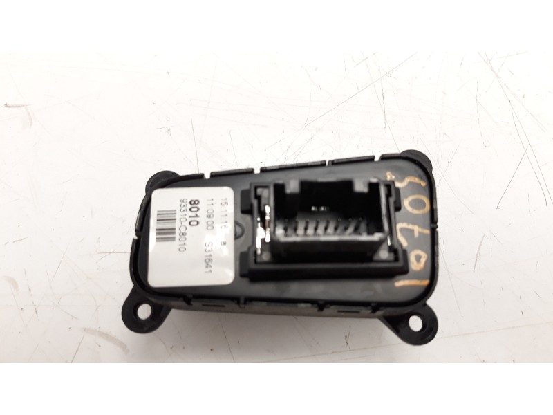 Recambio de interruptor para hyundai i20 1.2 16v cat referencia OEM IAM 93310C8010  