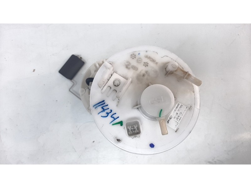 Recambio de bomba combustible para kia stonic (ybcuv) referencia OEM IAM 31110H8400  