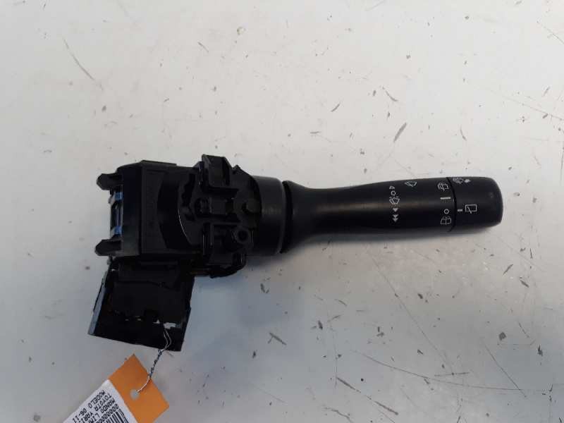 Recambio de mando limpia para toyota yaris active referencia OEM IAM   