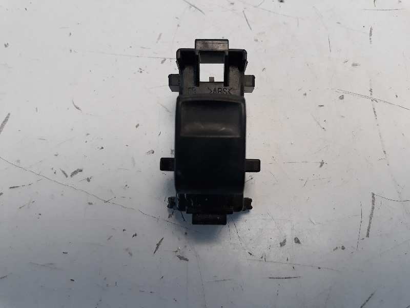 Recambio de mando elevalunas delantero derecho para toyota yaris active referencia OEM IAM   