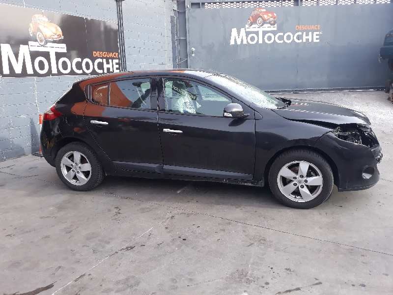 renault megane iii berlina 5 p del año 2009