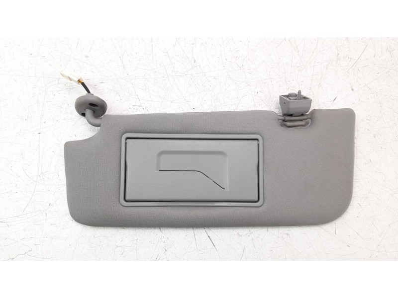 Recambio de parasol izquierdo para ssangyong korando 2.2 td cat referencia OEM IAM 7611034101ACE  