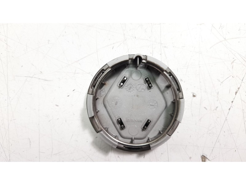 Recambio de tapacubos para renault clio iv referencia OEM IAM 403152085R  
