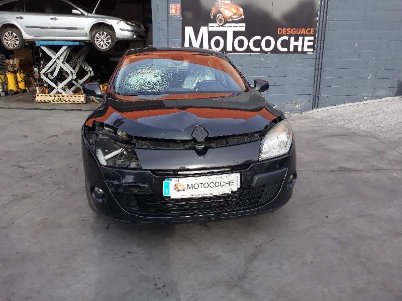 renault megane iii berlina 5 p del año 2009
