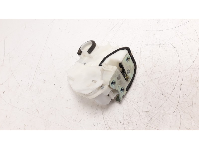 Recambio de cerradura puerta delantera derecha para mitsubishi eclipse cross motion 2wd referencia OEM IAM 5715A728  