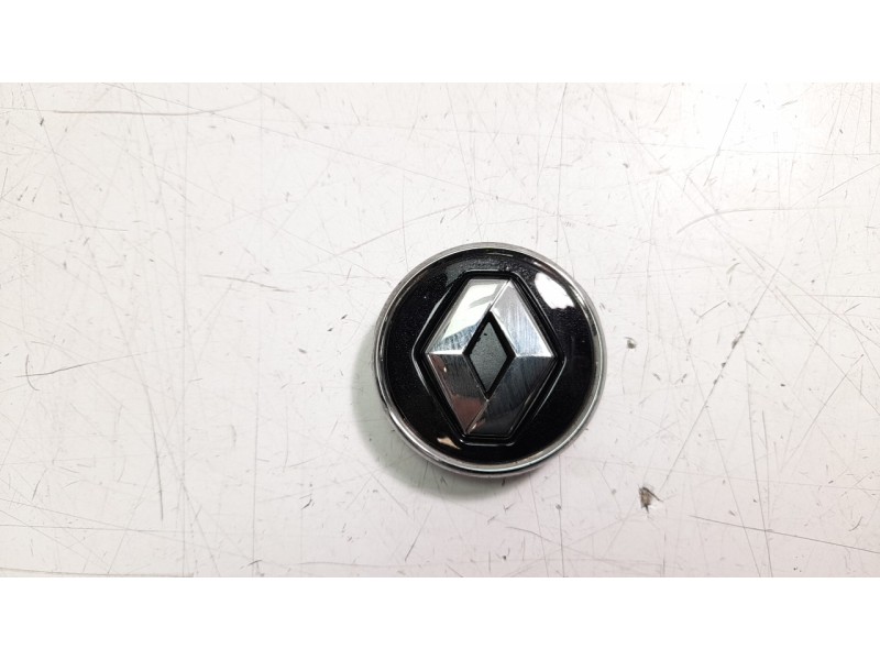 Recambio de tapacubos para renault clio iv referencia OEM IAM 403152085R  