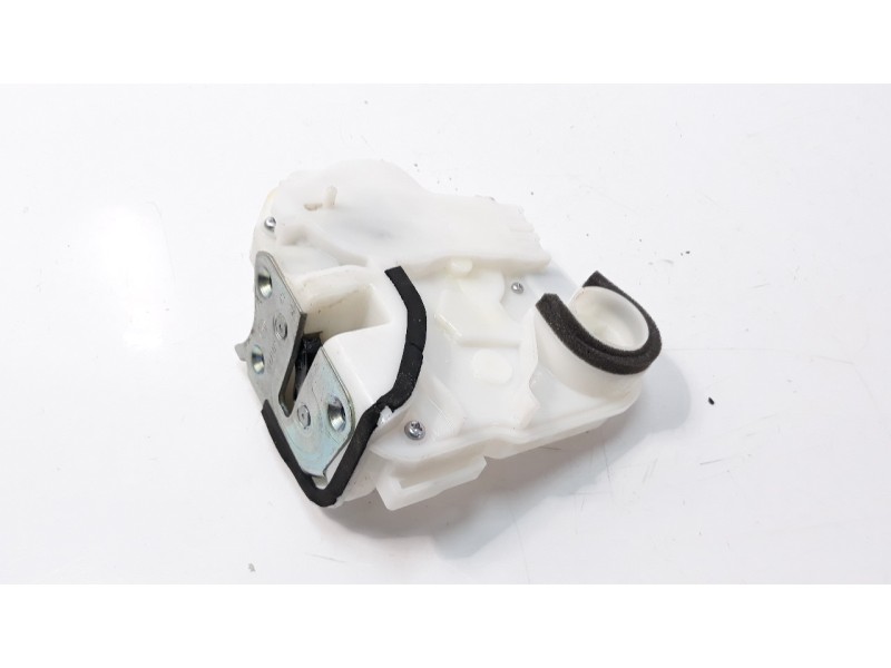 Recambio de cerradura puerta trasera derecha para mitsubishi eclipse cross motion 2wd referencia OEM IAM 5745A396  